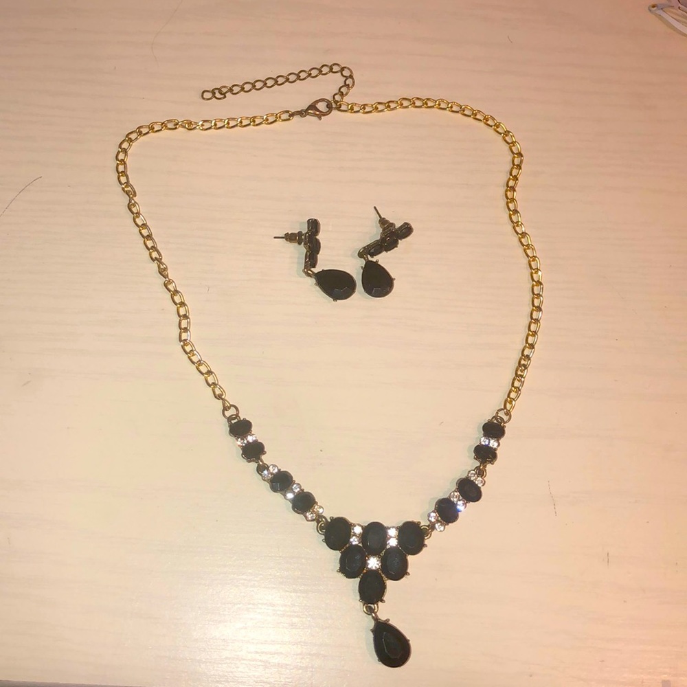 Beautiful set of necklace with earrings